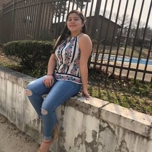 Meet your Posher, Alejandra